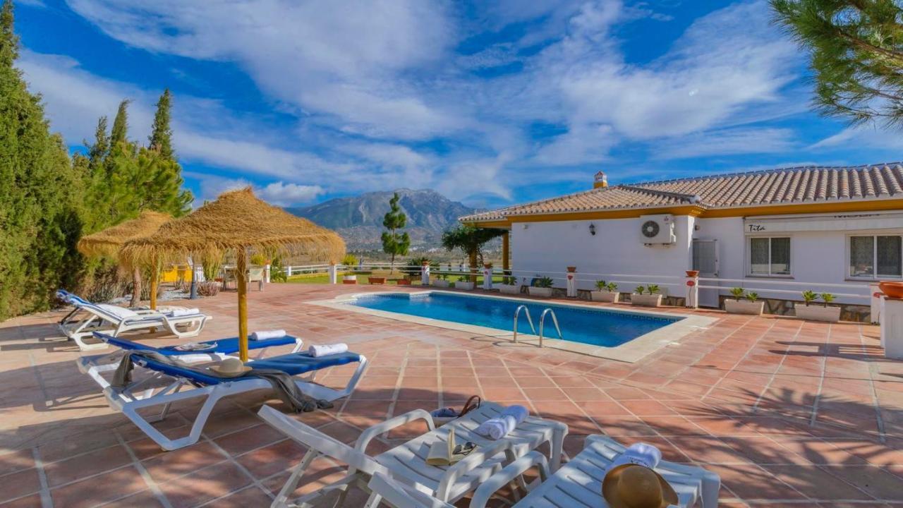 הוילה Casa Rocio Y Paloma Vinuela By Ruralidays מראה חיצוני תמונה